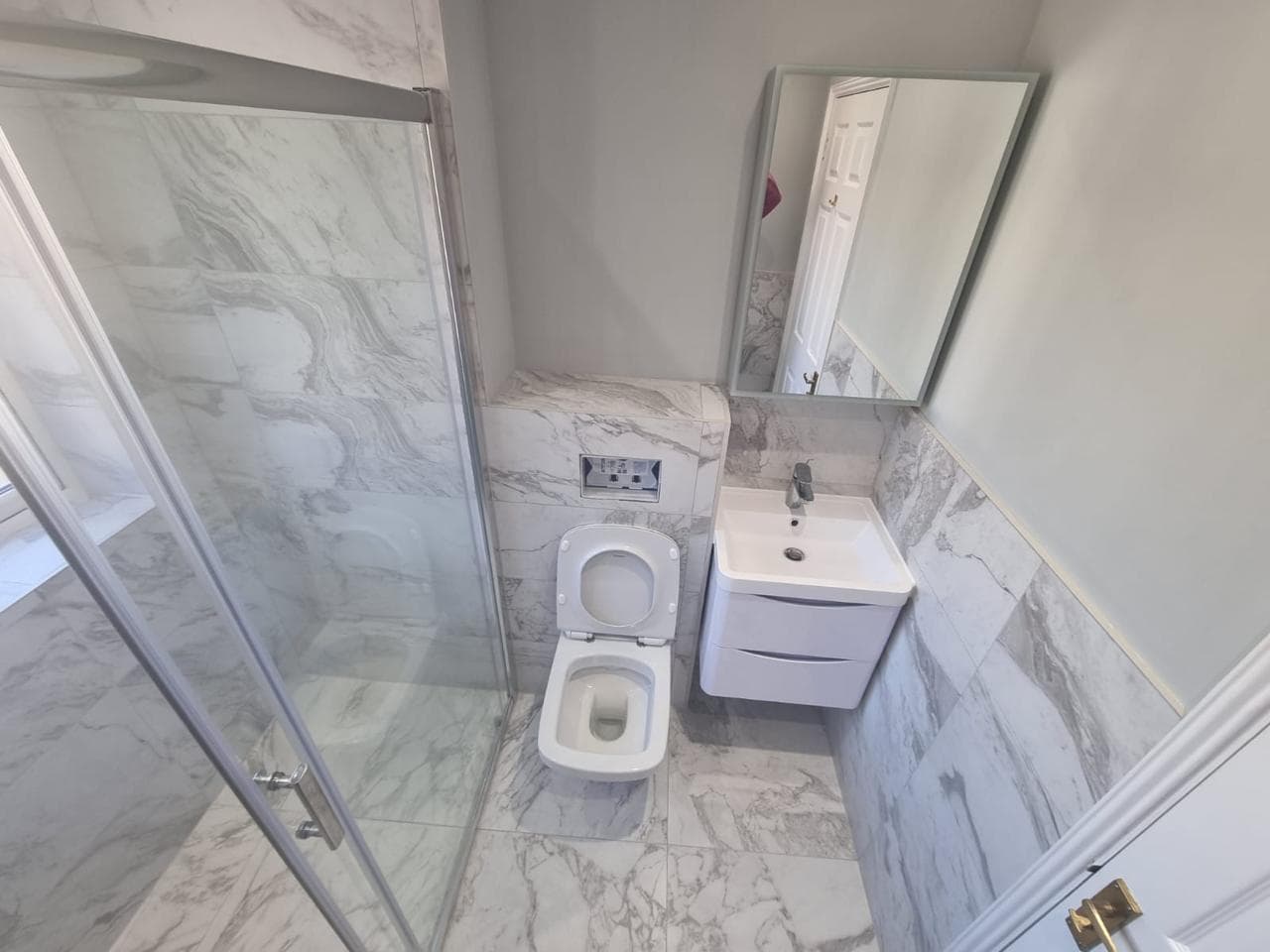 Bathroom Renovation in Dubai by H.E.M