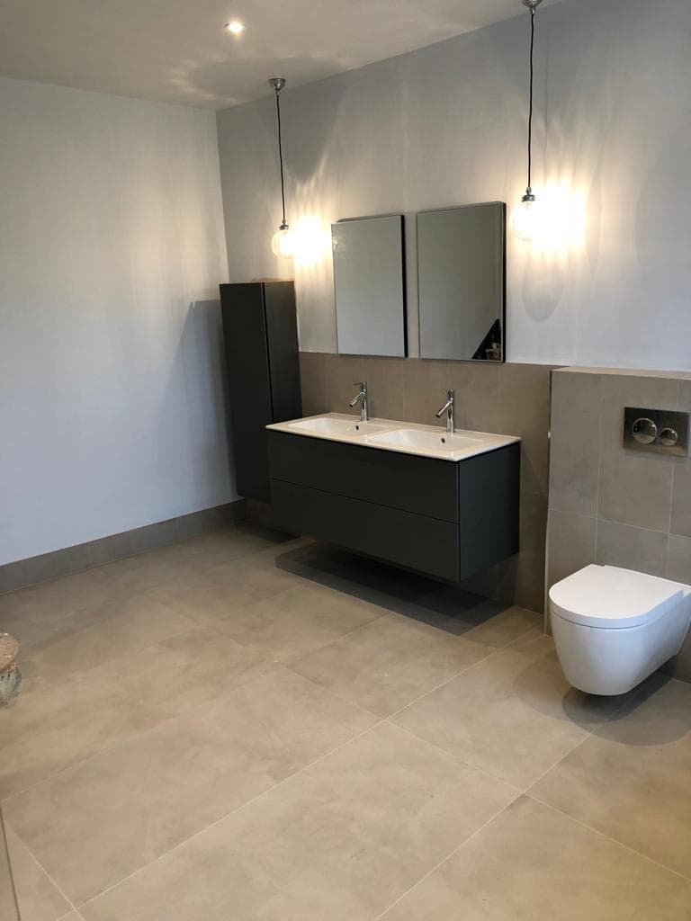 Bathroom Renovation in Dubai by H.E.M